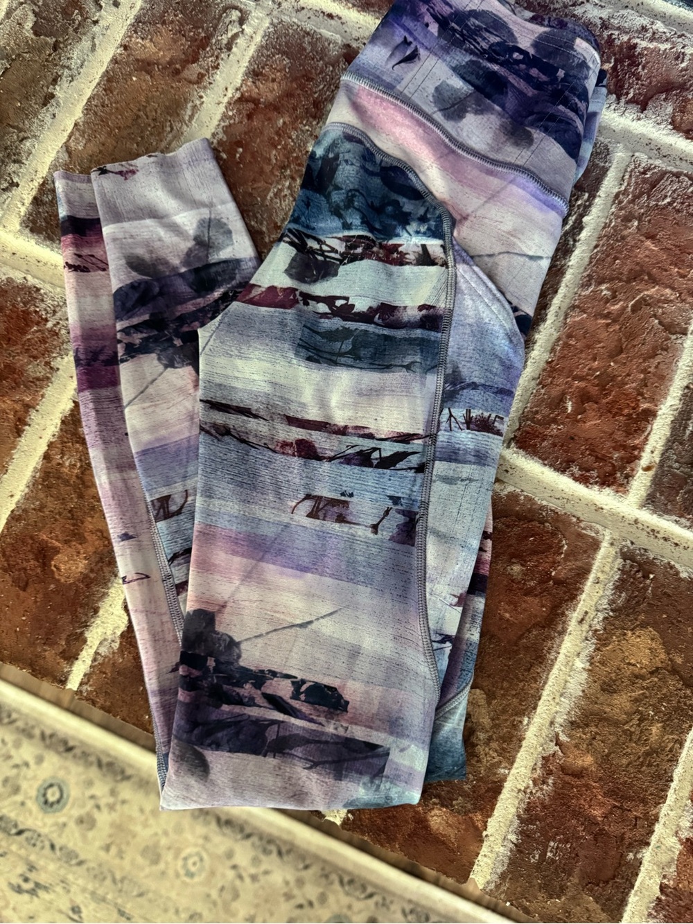 Lulu Purple Striped Active Leggings
